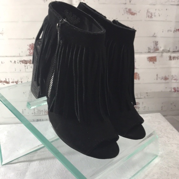 Carlos Santana Shoes - Carlos Santana Jasper Fringe Open Toe Boots Sz 7.5